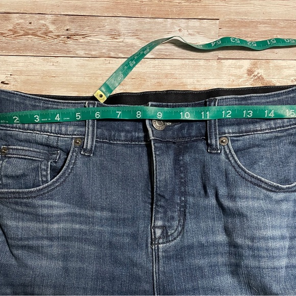 Torrid Bombshell Skinny Premium Stretch High-Rise Jean Size 14R - Picture 4 of 5